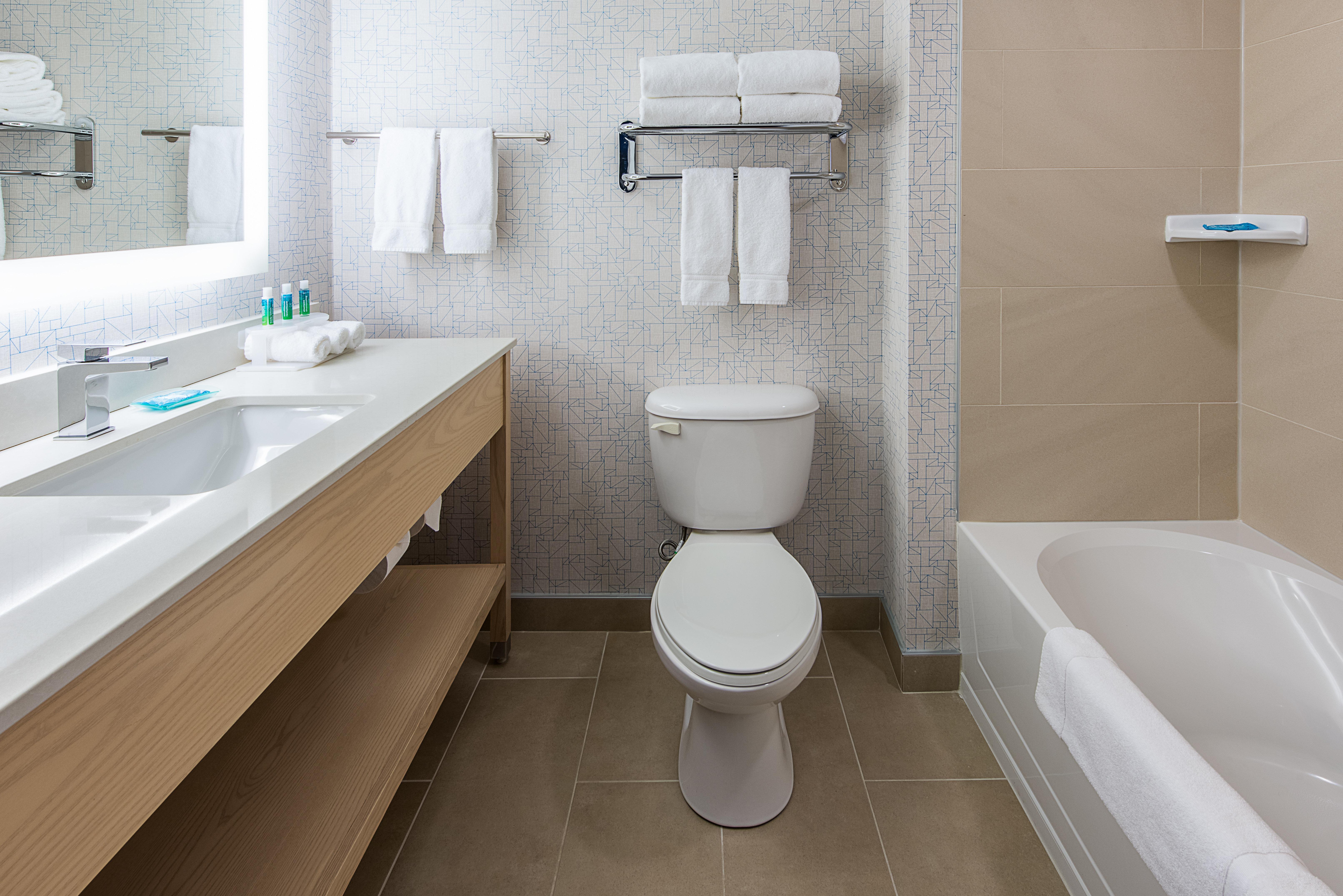 Holiday Inn Express & Suites Halifax - Bedford By Ihg Экстерьер фото