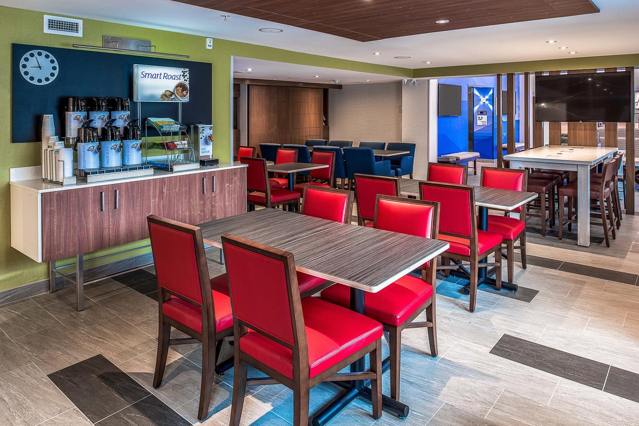 Holiday Inn Express & Suites Halifax - Bedford By Ihg Экстерьер фото
