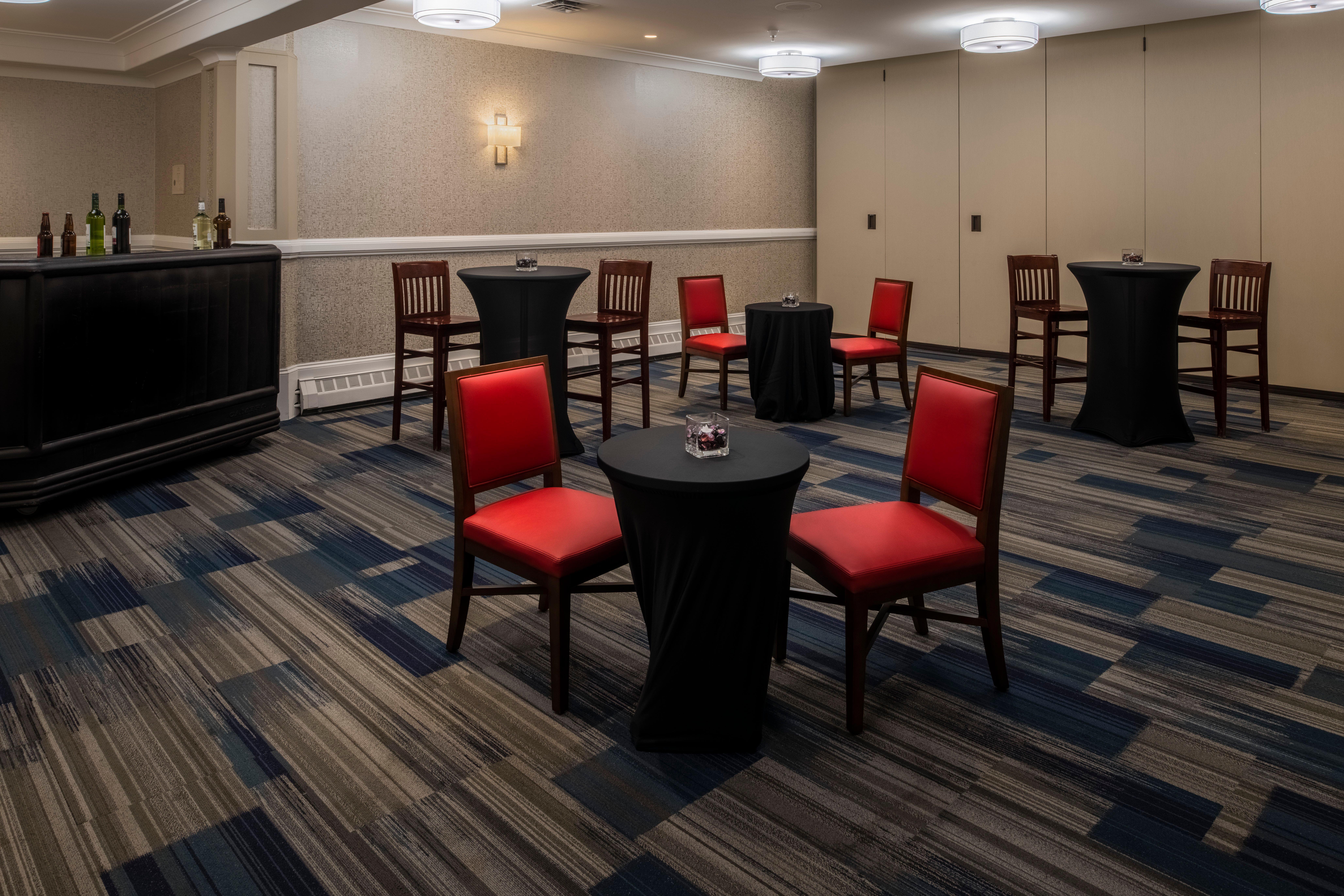 Holiday Inn Express & Suites Halifax - Bedford By Ihg Экстерьер фото