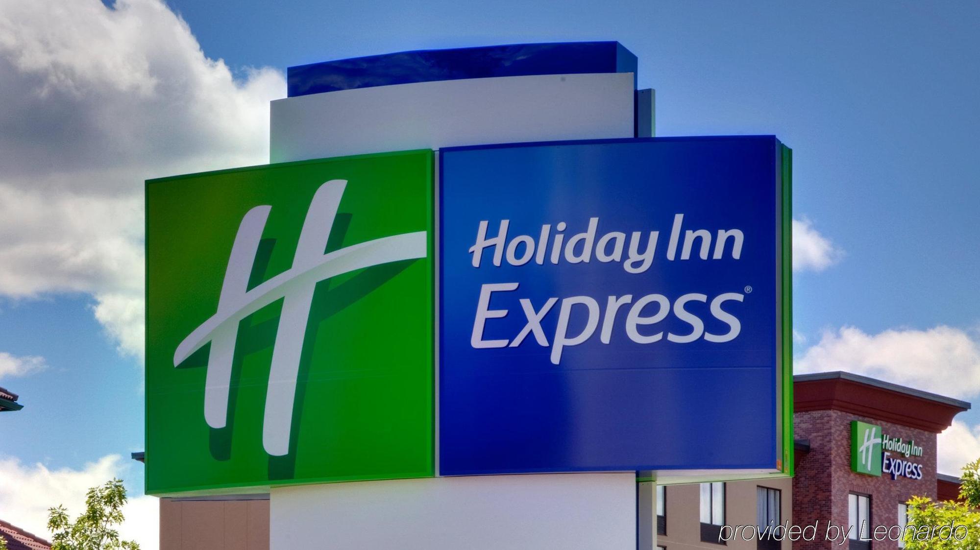 Holiday Inn Express & Suites Halifax - Bedford By Ihg Экстерьер фото