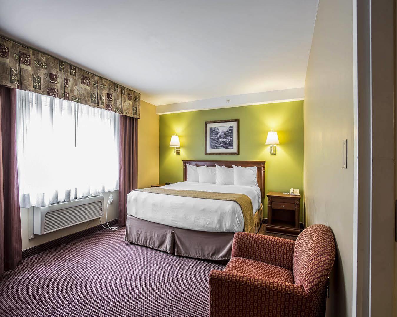 Holiday Inn Express & Suites Halifax - Bedford By Ihg Экстерьер фото