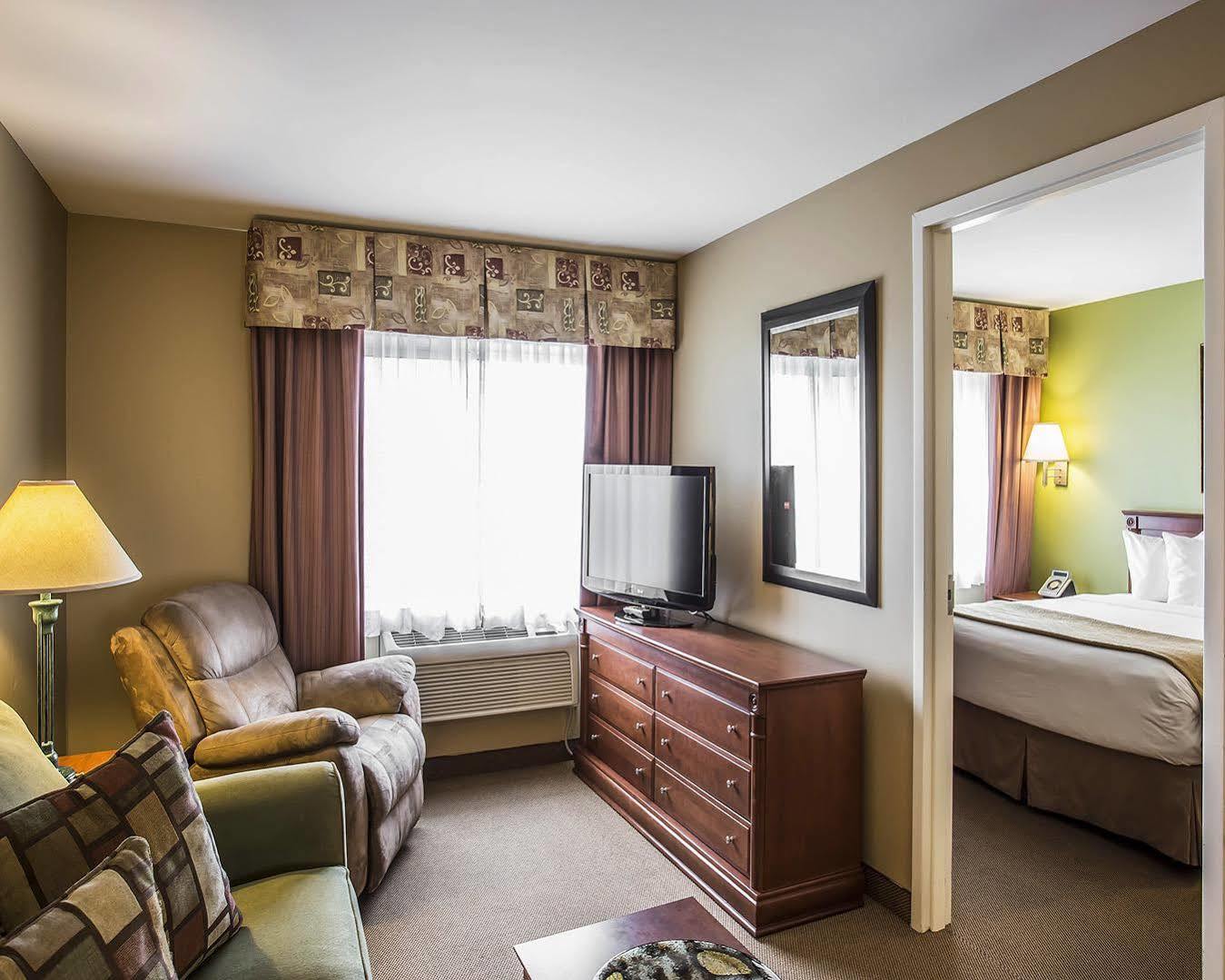 Holiday Inn Express & Suites Halifax - Bedford By Ihg Экстерьер фото
